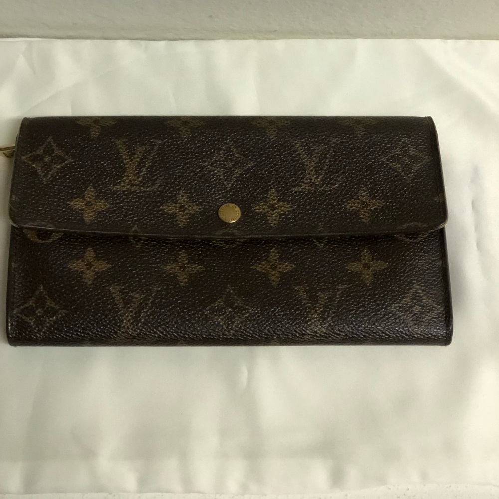 Louis Vuitton Sarah long Wallet